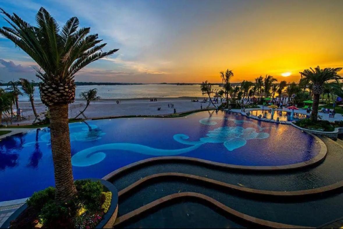 Full Sea View Country Garden Danga Bay 11-13pax Johor Bahru
