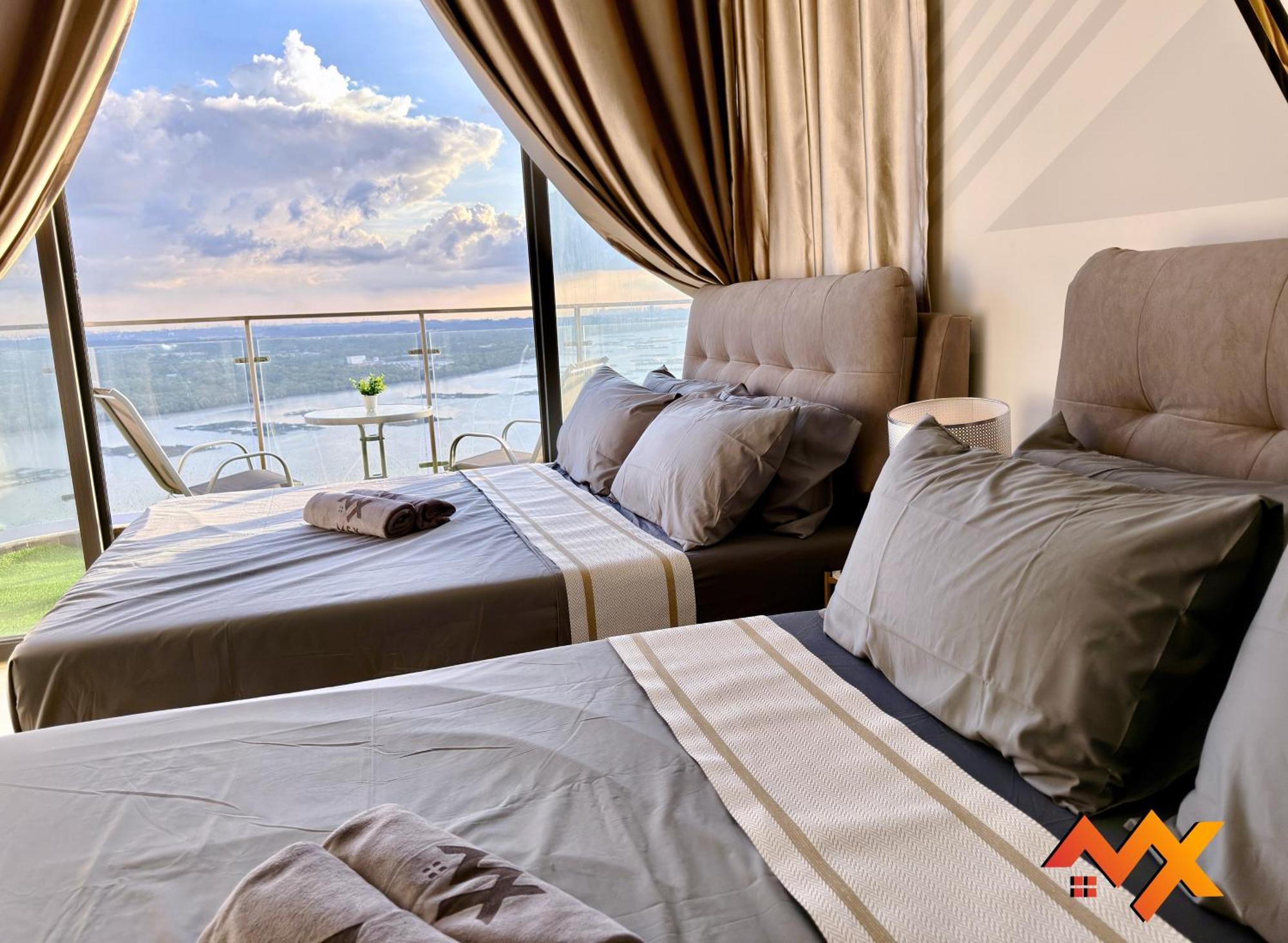 Full Sea View Country Garden Danga Bay 11-13pax Apartment