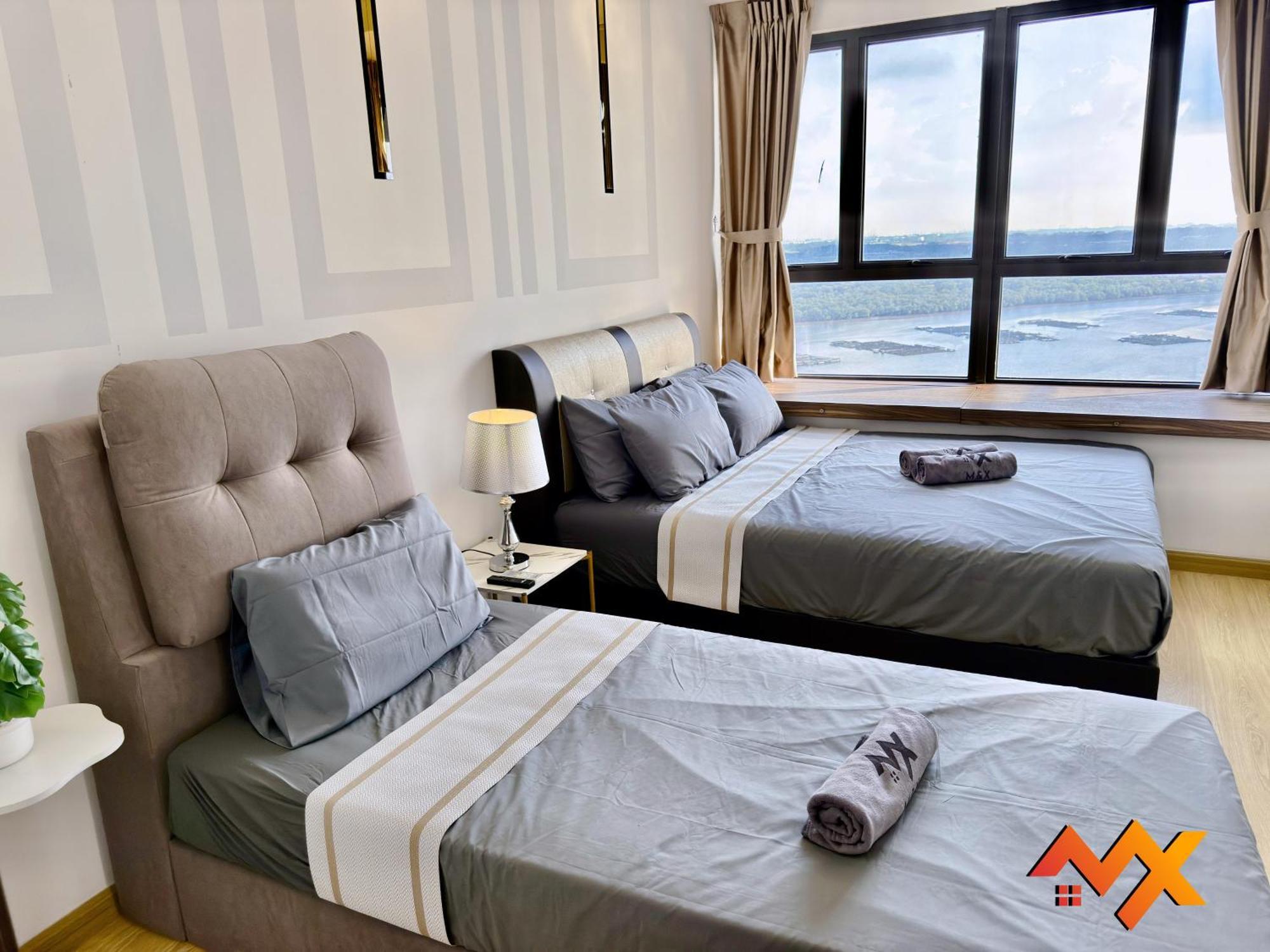 Full Sea View Country Garden Danga Bay 11-13pax *