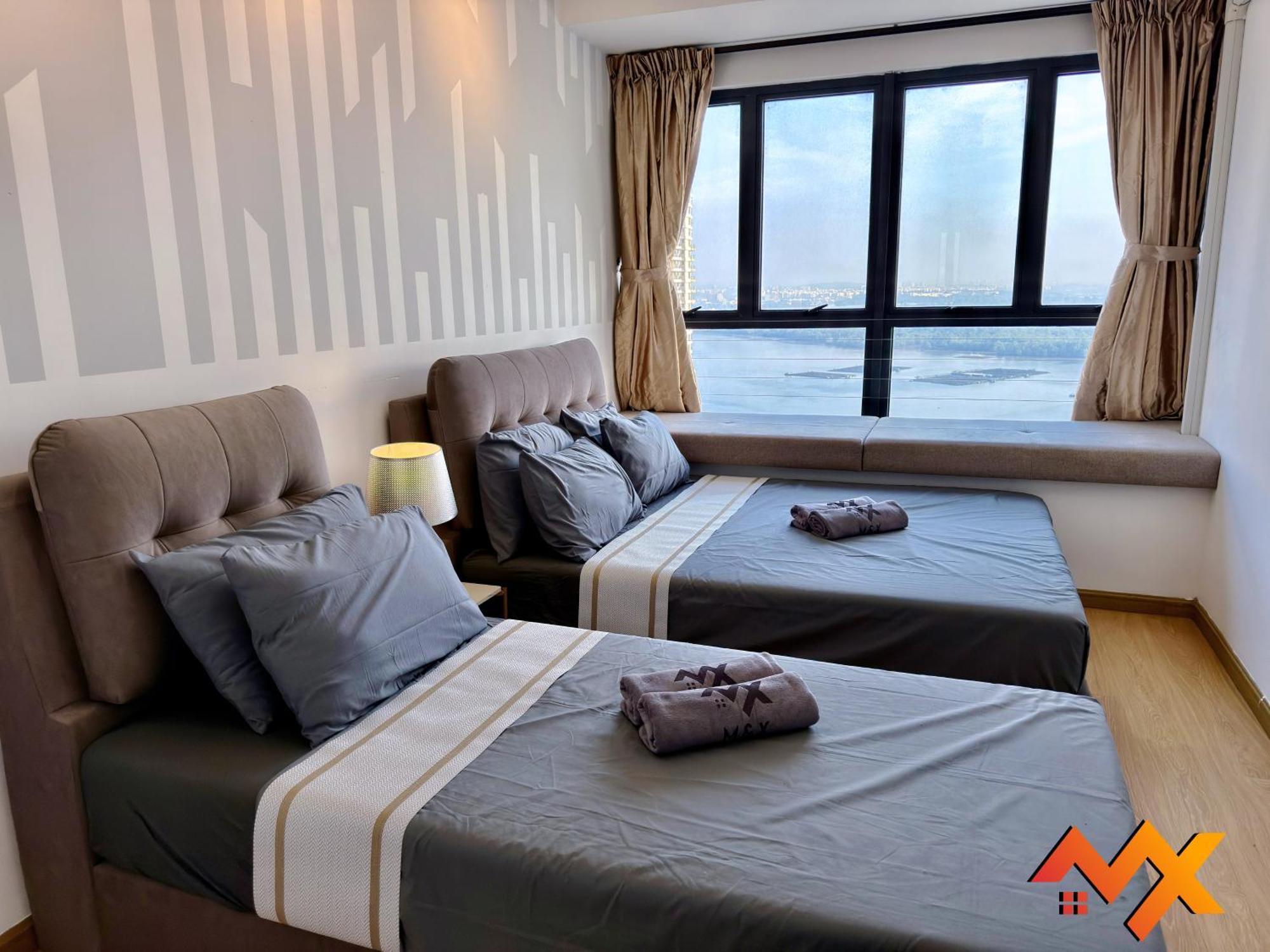 Full Sea View Country Garden Danga Bay 11-13pax Johor Bahru