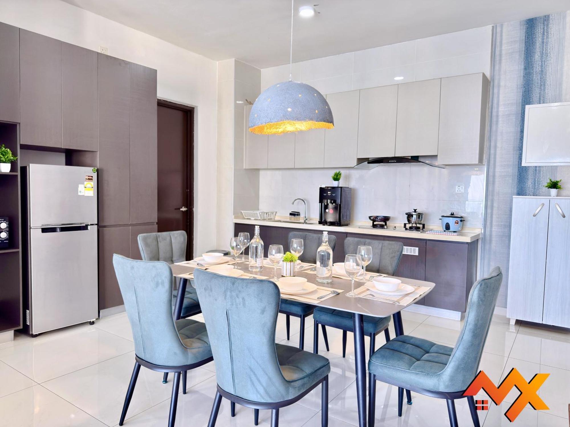 Full Sea View Country Garden Danga Bay 11-13pax Johor Bahru