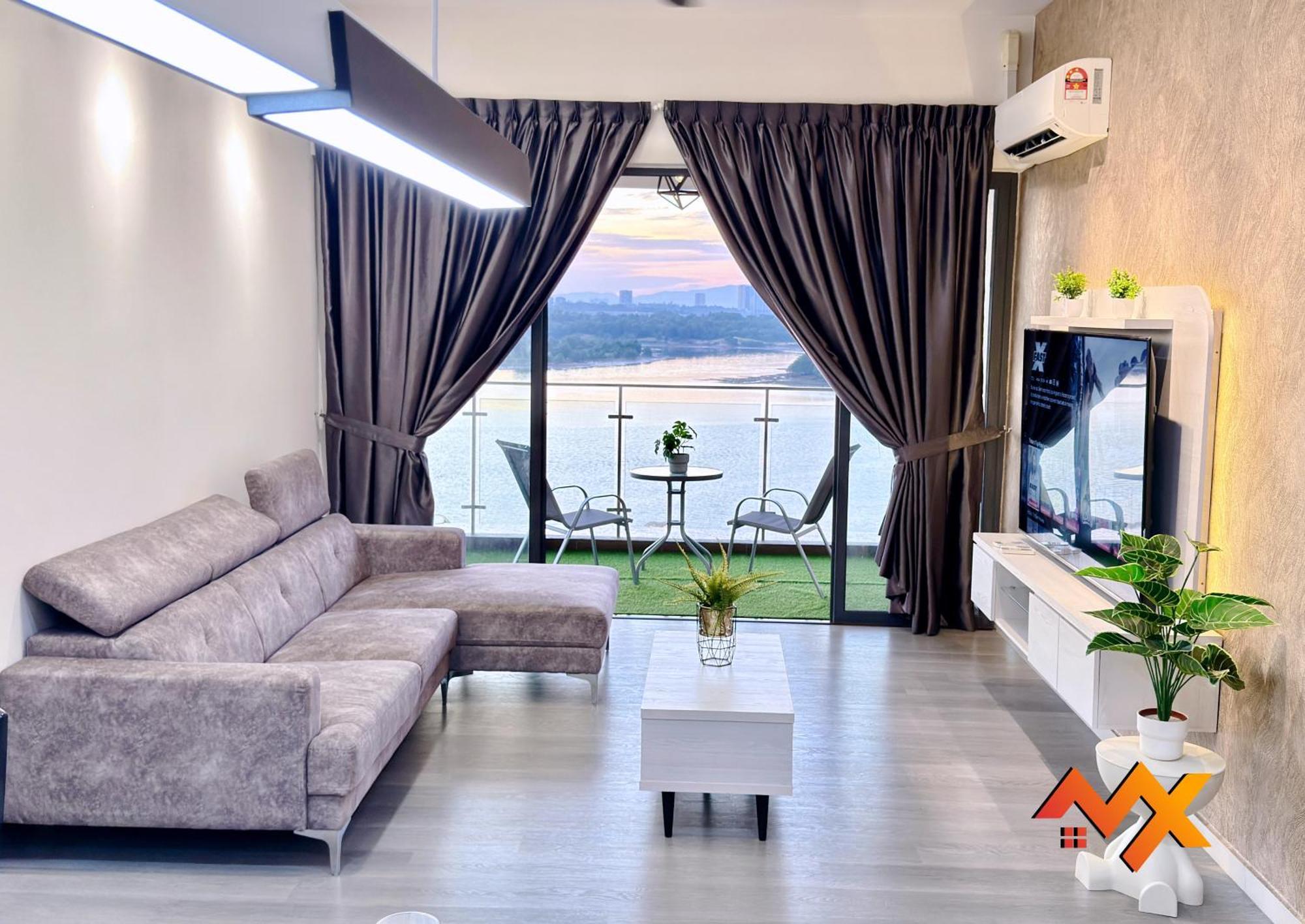Full Sea View Country Garden Danga Bay 11-13pax Apartment