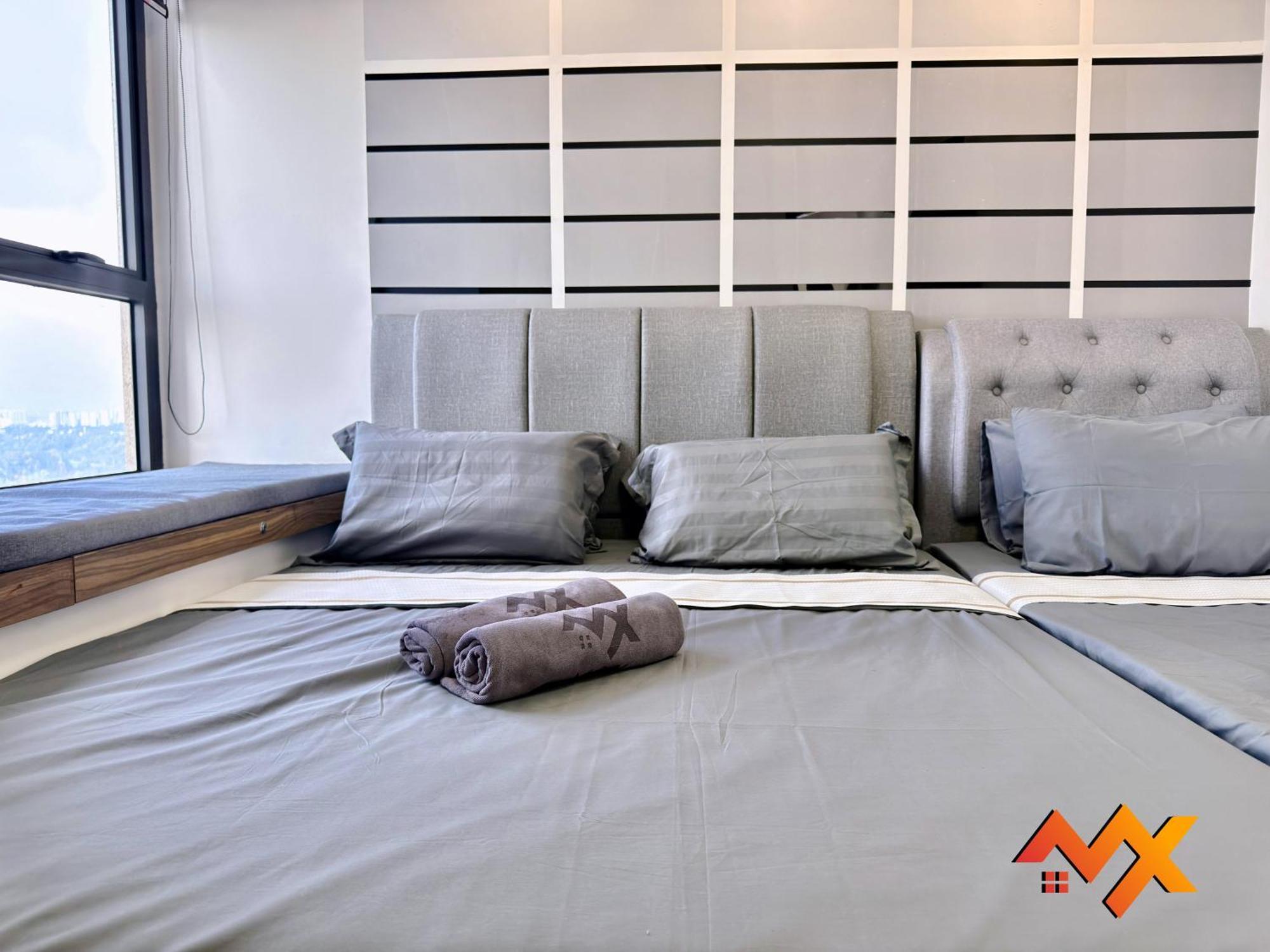 Full Sea View Country Garden Danga Bay 11-13pax Apartment Johor Bahru
